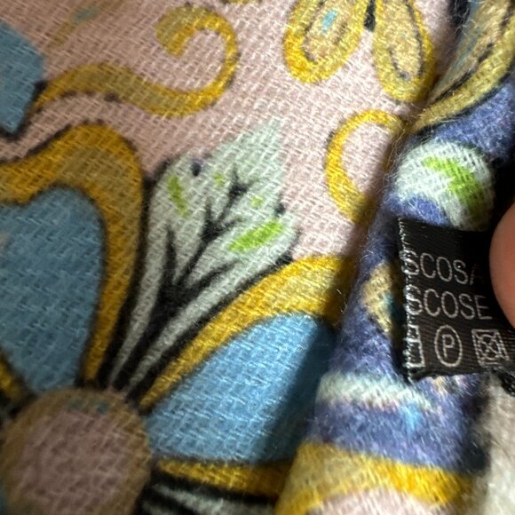 100% Viscose Floral Scarf Shawl Like NEW - Picture 8 of 8